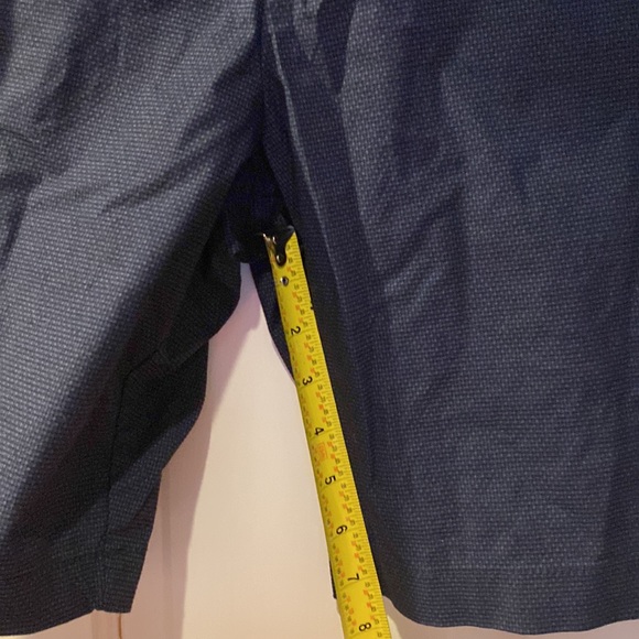 Banana Republic flat front shorts - 34w - Picture 3 of 3